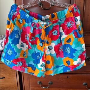 Size XL women’s casual shorts. NWOT
